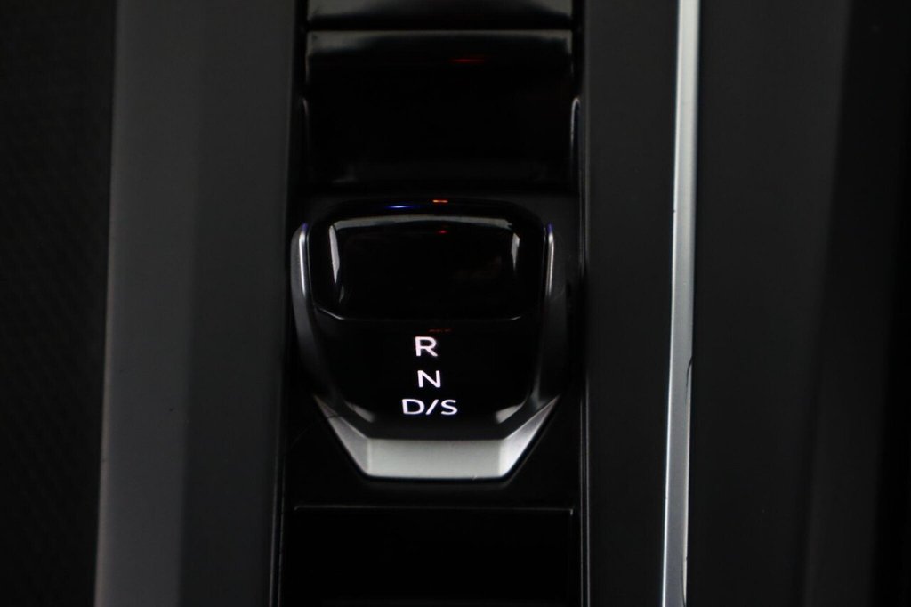 Used Volkswagen Golf 2020 for sale - 76711455: Photo 24