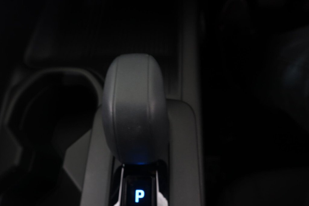 Used Toyota C-HR 2024 for sale - 77437339: Photo 18