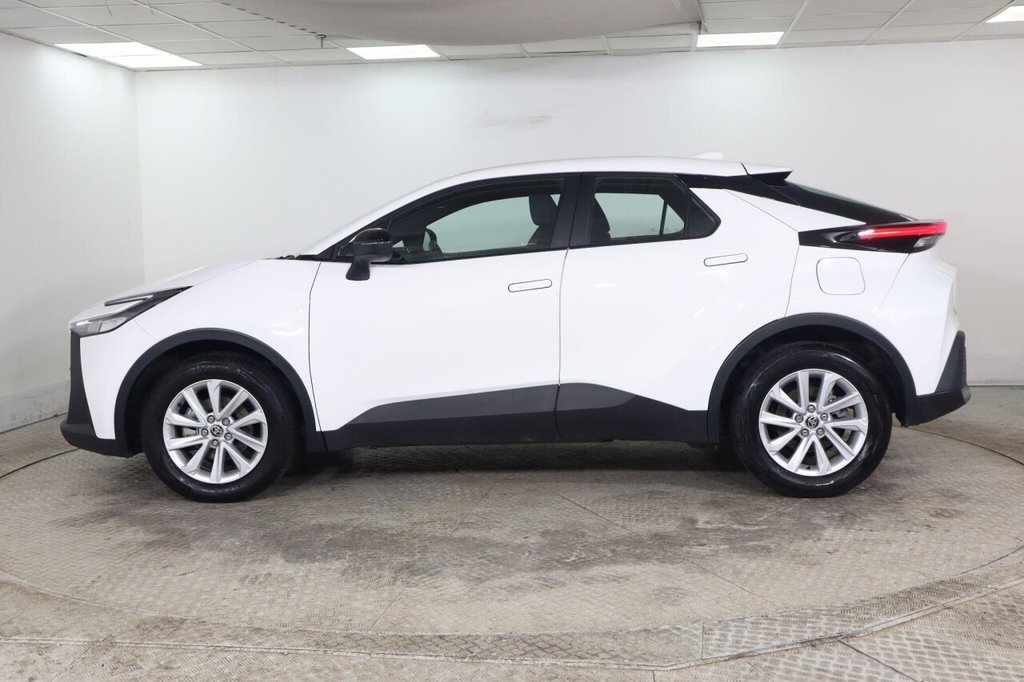 Used Toyota C-HR 2024 for sale - 77437339: Photo 6