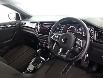 Used Volkswagen T-Roc 2021 for sale - 79466029: Photo