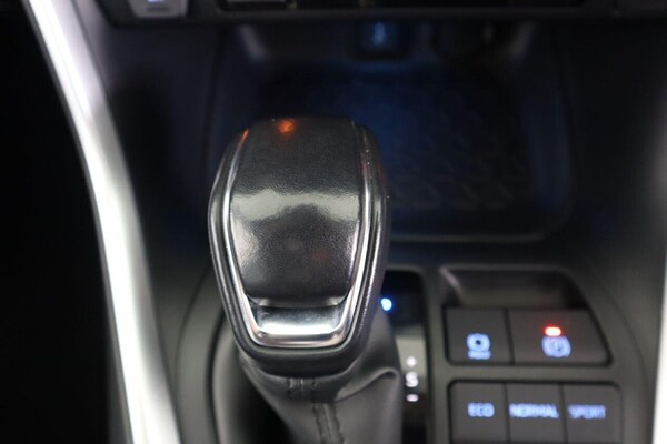 Used Toyota RAV4 2020 for sale - 76256258: Photo 14