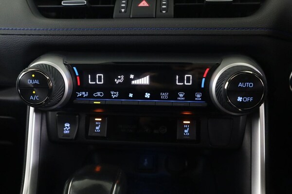 Used Toyota RAV4 2020 for sale - 76256258: Photo 49