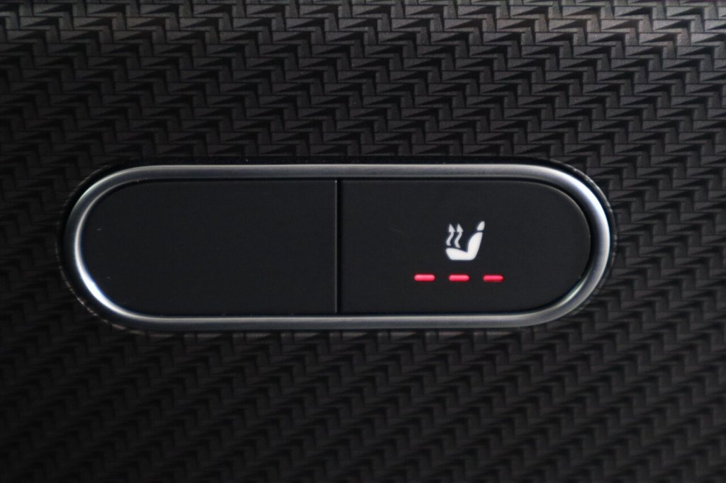 Used Mercedes-Benz GLB 2020 for sale - 77693596: Photo 26