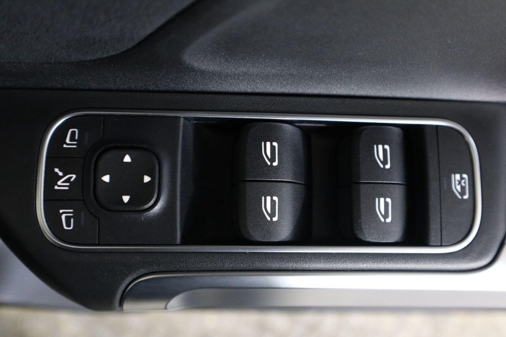 Used Mercedes-Benz GLB 2020 for sale - 77693596: Photo 28