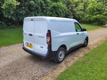 Used Ford Transit Courier 2024 for sale - 79057037: Photo