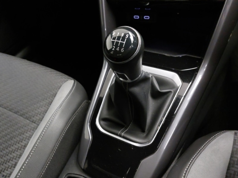 Used Volkswagen T-Roc 2021 for sale - 76613721: Photo 15