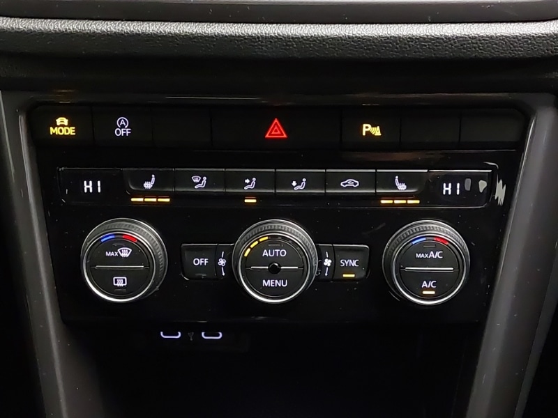 Used Volkswagen T-Roc 2021 for sale - 76613721: Photo 16