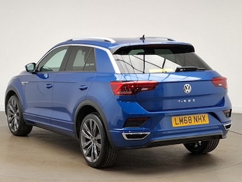 Used Volkswagen T-Roc 2018 for sale - 77105508: Photo