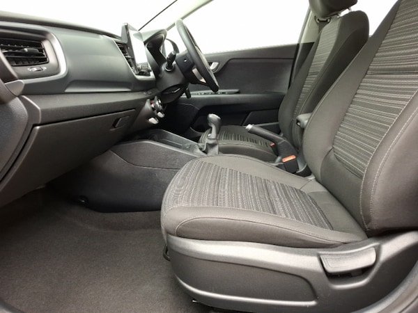 Used Kia Stonic 2023 for sale - 76258495: Photo 5
