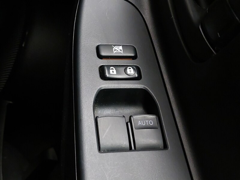 Used Toyota Yaris 2017 for sale - 77947431: Photo 17