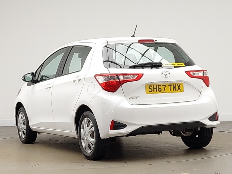 Used Toyota Yaris 2017 for sale - 77947431: Photo 3