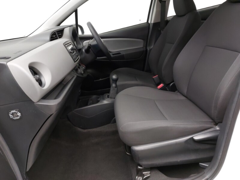 Used Toyota Yaris 2017 for sale - 77947431: Photo 5