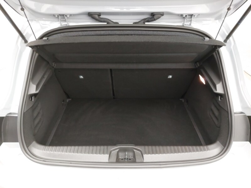 Used Renault Clio 2024 for sale - 77433778: Photo 8