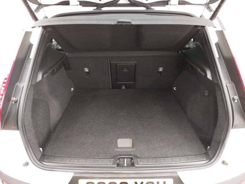 Used Volvo XC40 2022 for sale - 76834391: Photo 8