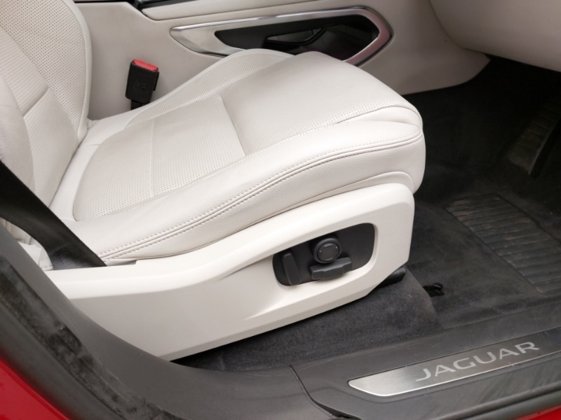 Used Jaguar F-Pace 2023 for sale - 76478584: Photo 14