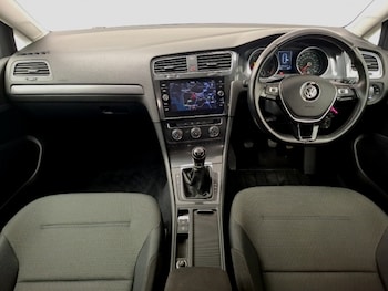 Used Volkswagen Golf 2018 for sale - 78169595: Photo