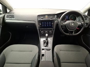 Used Volkswagen Golf 2018 for sale - 77678112: Photo