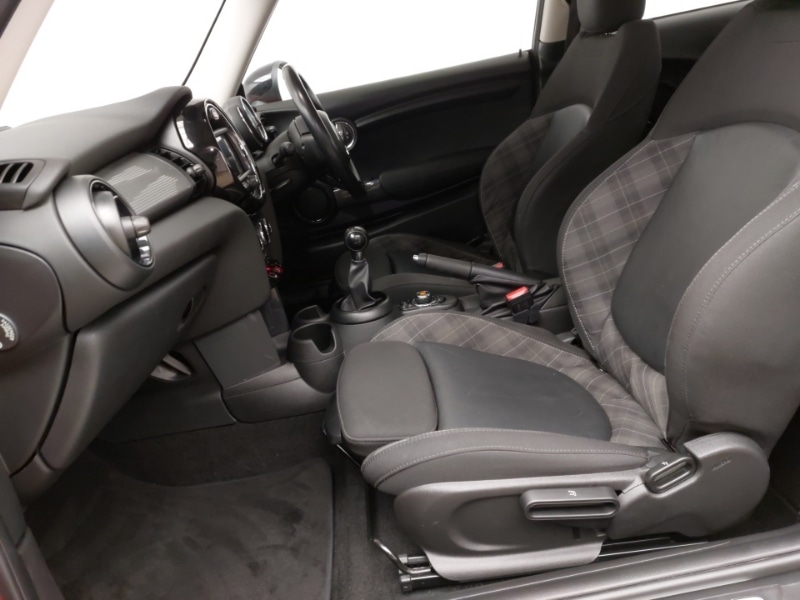 Used MINI Hatch 2019 for sale - 77605921: Photo 5