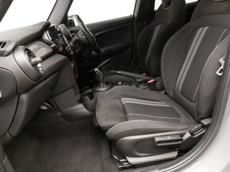 Used MINI Hatch 2020 for sale - 76879792: Photo 5