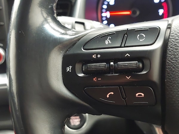 Used Kia Stonic 2019 for sale - 76311473: Photo 18