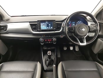 Used Kia Stonic 2019 for sale - 76311473: Photo 2