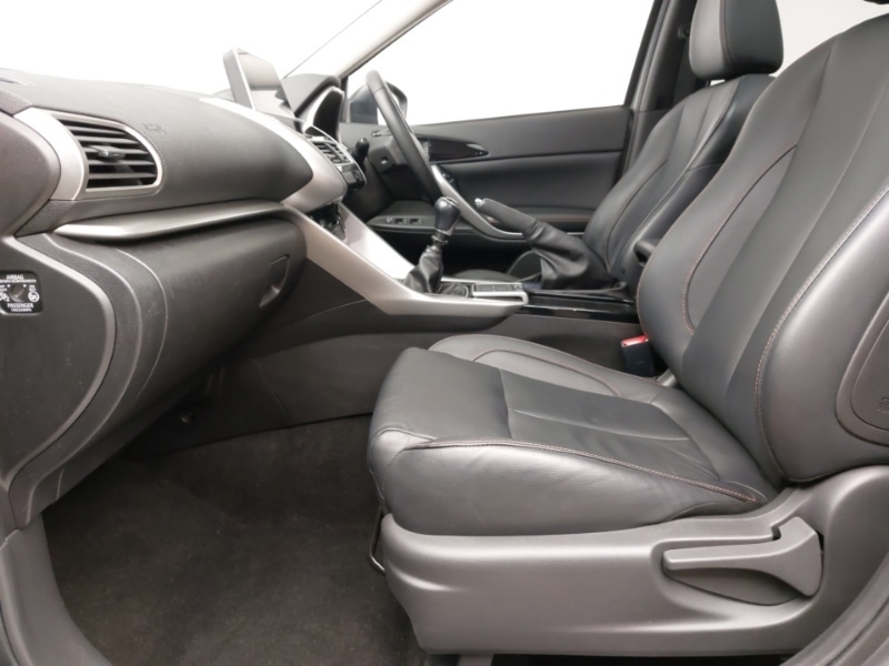 Used Mitsubishi Eclipse Cross 2020 for sale - 76741668: Photo 5