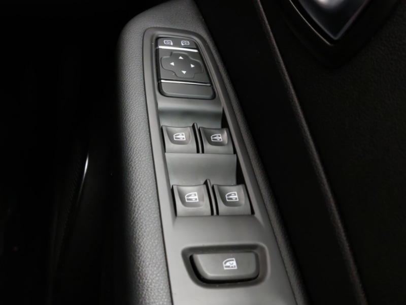 Used Renault Captur 2019 for sale - 77669779: Photo 19