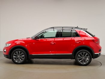 Used Volkswagen T-Roc 2021 for sale - 76358680: Photo