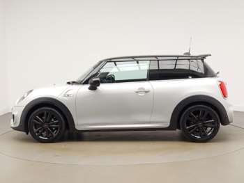 Used MINI Hatch 2019 for sale - 74940395: Photo
