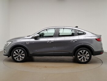 Used Renault Arkana 2023 for sale - 76567105: Photo
