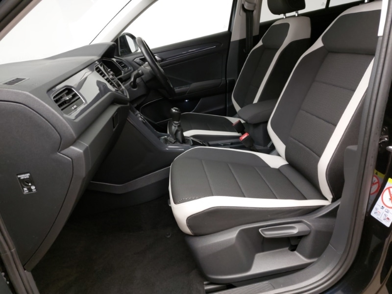 Used Volkswagen T-Roc 2018 for sale - 76543404: Photo 5