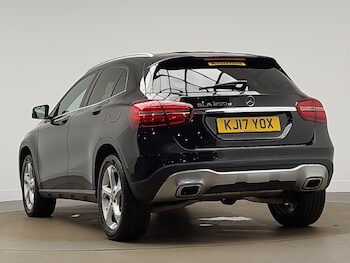 Used Mercedes-Benz GLA 2017 for sale - 76736982: Photo