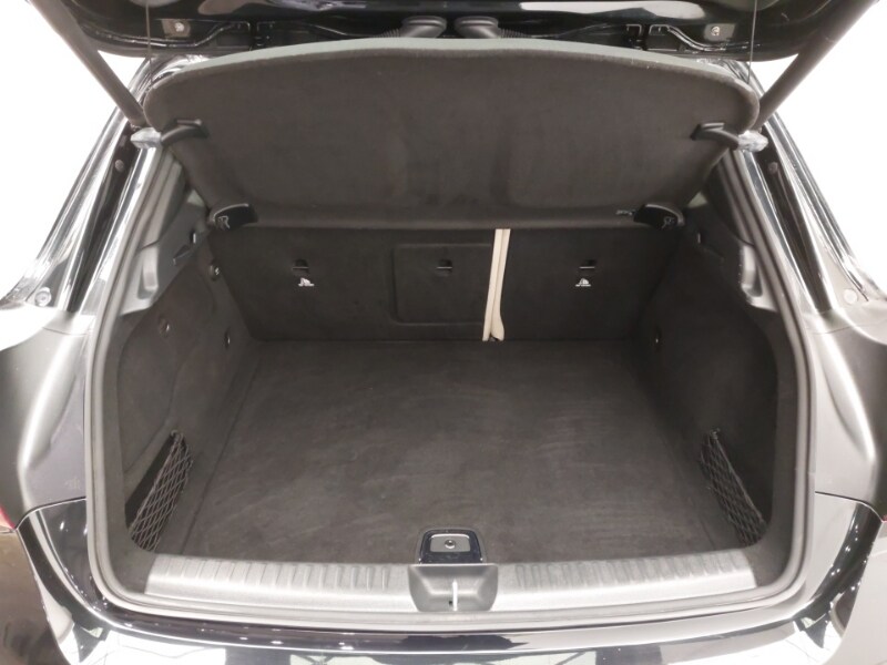 Used Mercedes-Benz GLA 2017 for sale - 76736982: Photo 8