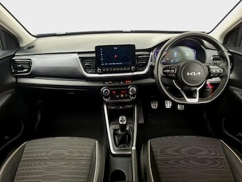 Used Kia Stonic 2024 for sale - 79586357: Photo