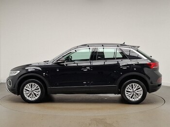 Used Volkswagen T-Roc 2023 for sale - 76493164: Photo