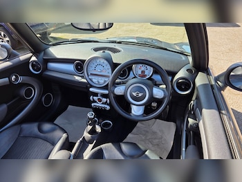 Used MINI Convertible 2009 for sale - 78457561: Photo