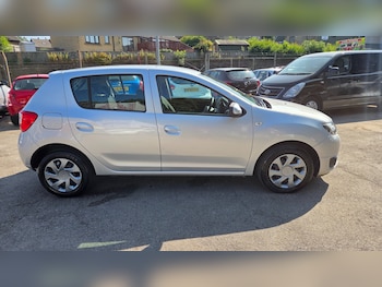 Used Dacia Sandero 2013 for sale - 79449203: Photo