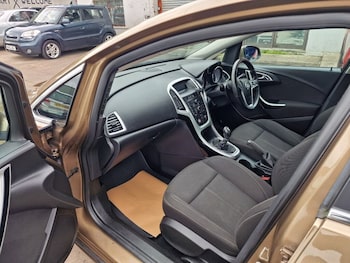 Used Vauxhall Astra 2012 for sale - 78459611: Photo