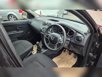 Used Dacia Sandero 2017 for sale - 79197684: Photo