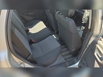 Used Vauxhall Corsa 2005 for sale - 79197975: Photo