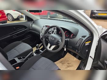 Used Kia Ceed 2010 for sale - 79845047: Photo