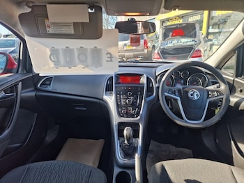 Used Vauxhall Astra 2015 for sale - 78467962: Photo