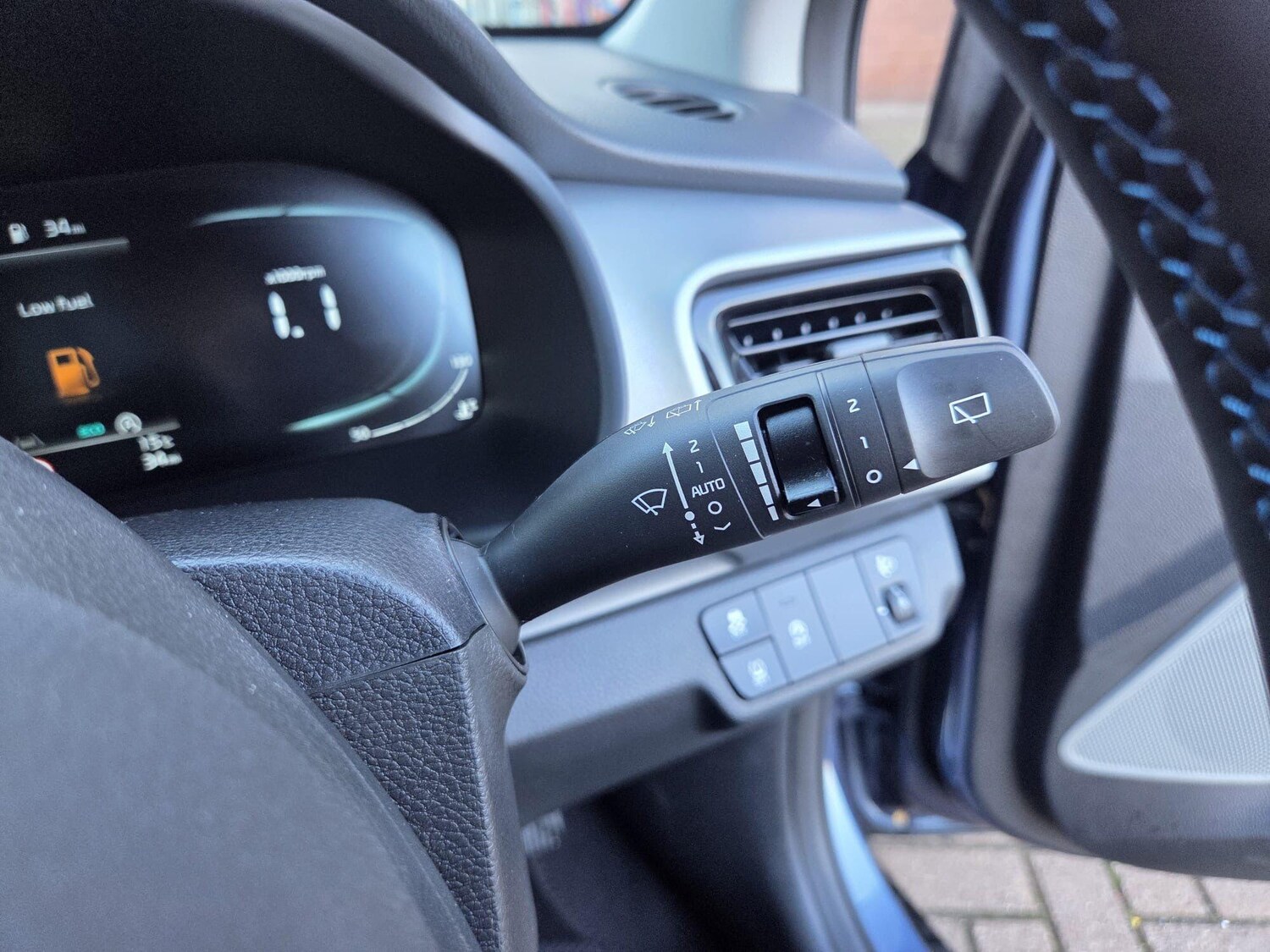 Used Kia Stonic 2025 for sale - 77722875: Photo 18