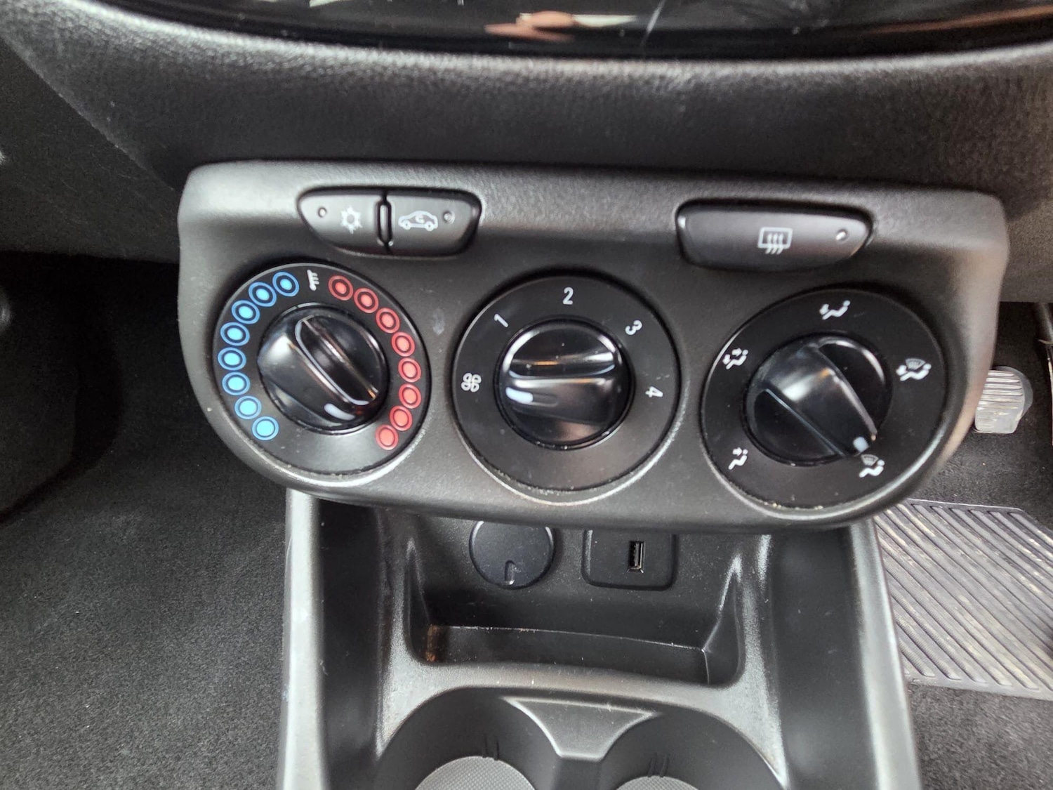 Used Vauxhall Corsa 2017 for sale - 77768366: Photo 22