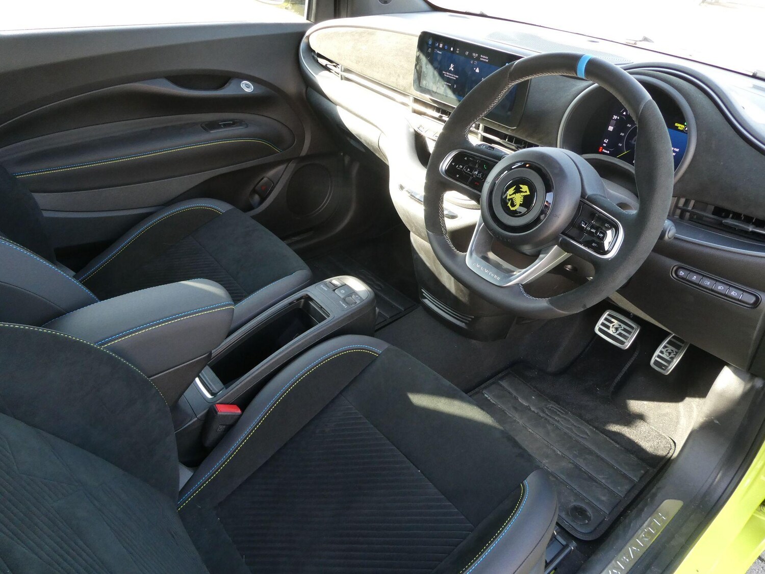 Used Abarth 500 2024 for sale - 77658392: Photo 11