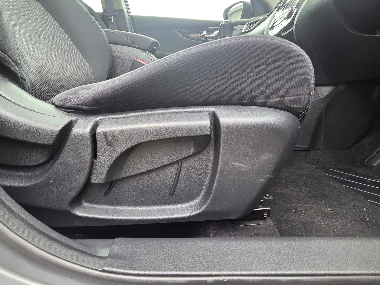 Used Nissan Qashqai 2016 for sale - 77768249: Photo 15