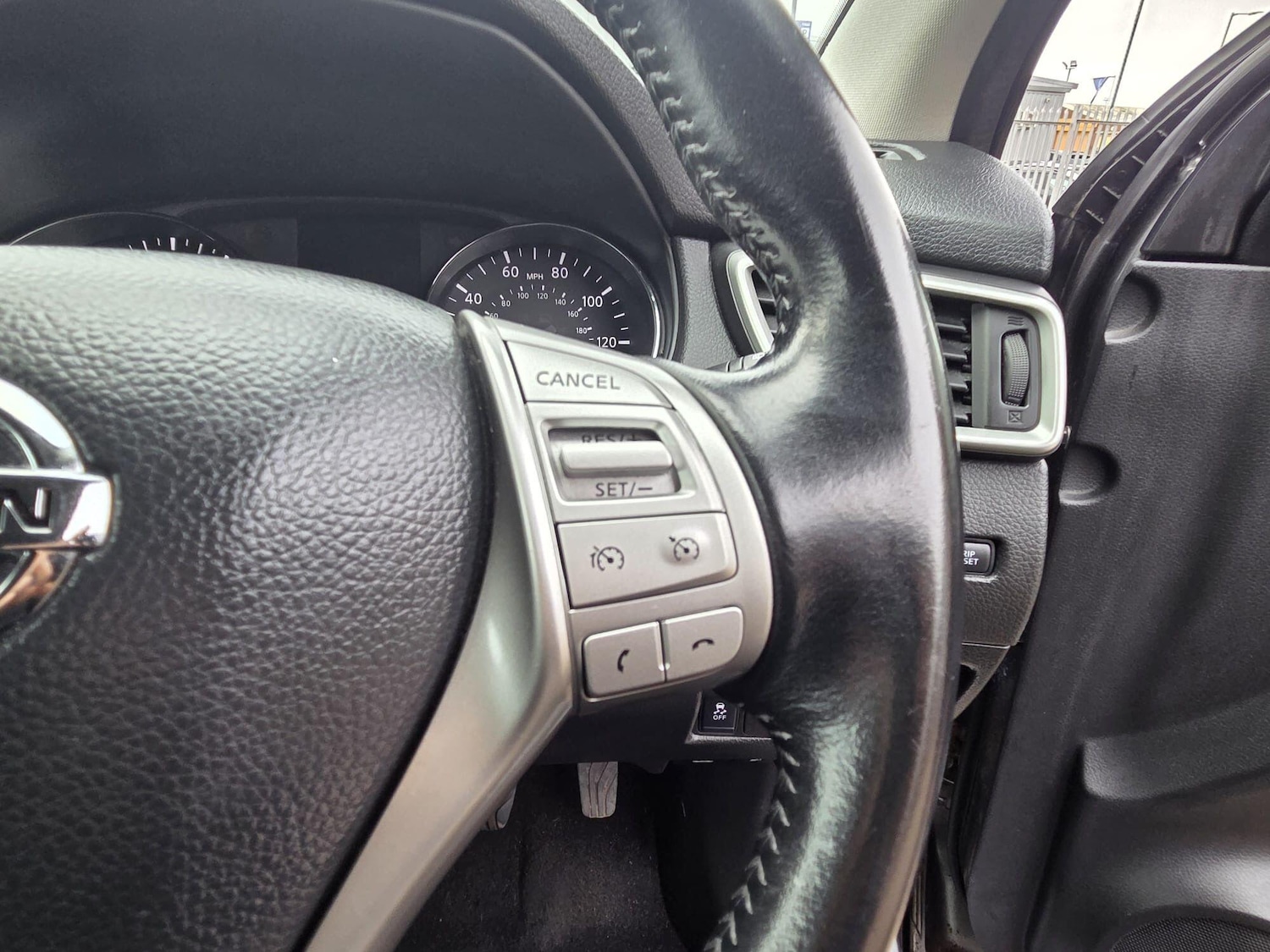 Used Nissan Qashqai 2016 for sale - 77768249: Photo 18