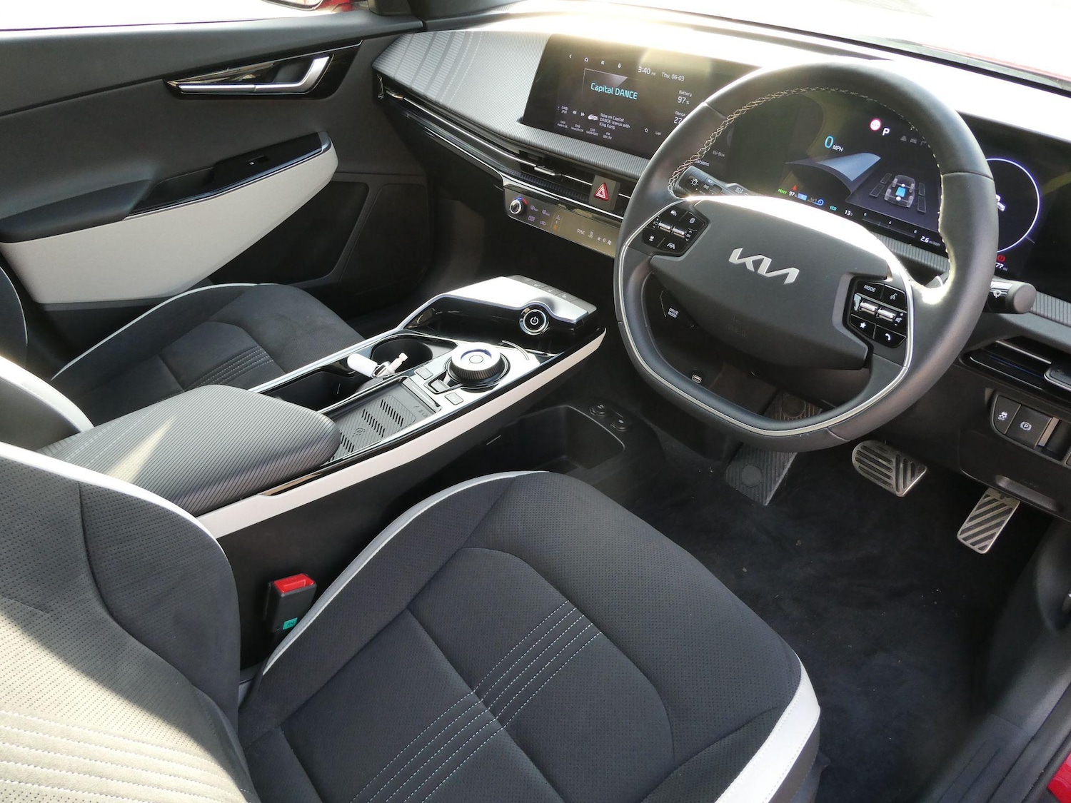 Used Kia EV6 2024 for sale - 77144601: Photo 11