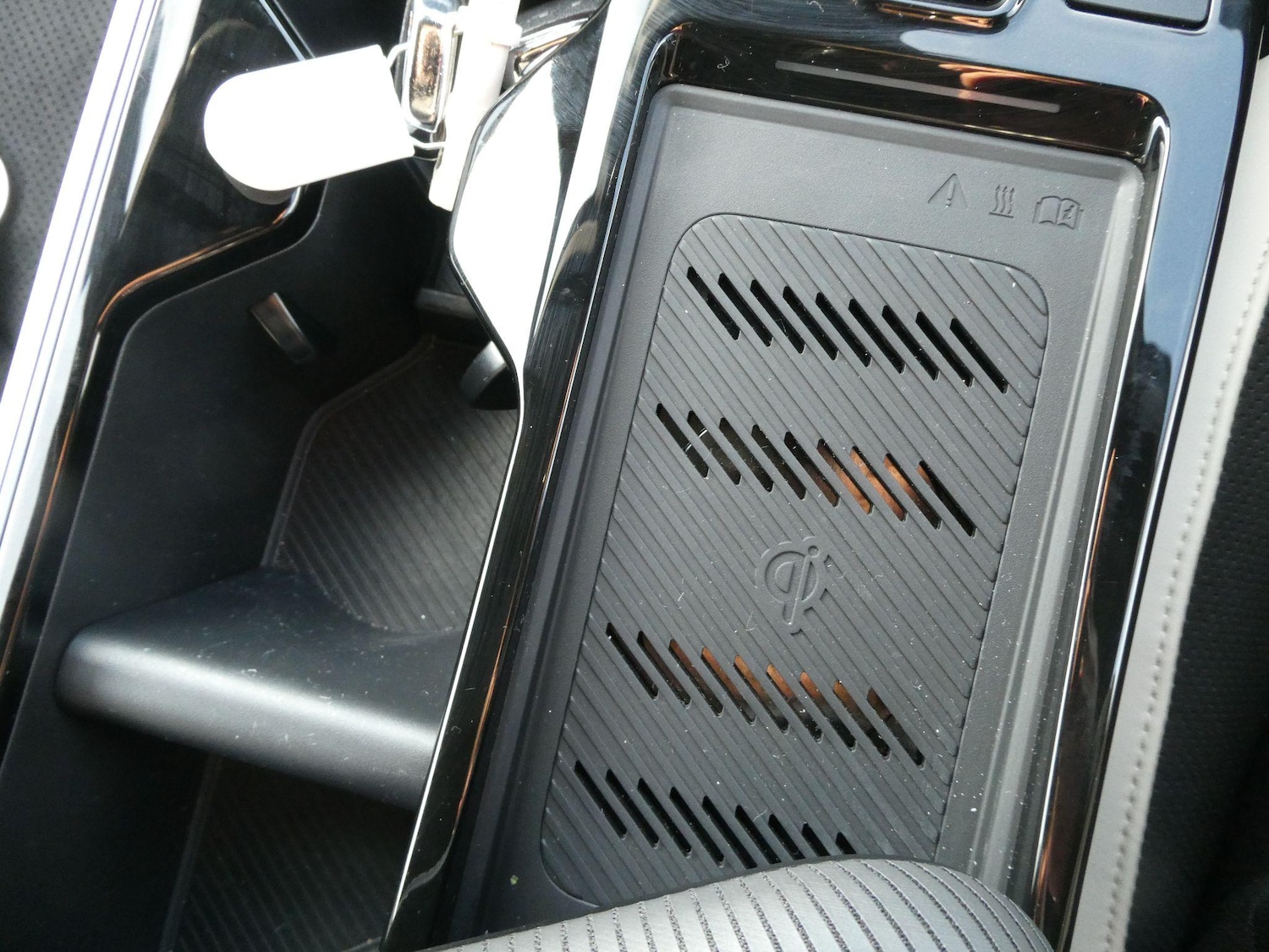 Used Kia EV6 2024 for sale - 77144601: Photo 30