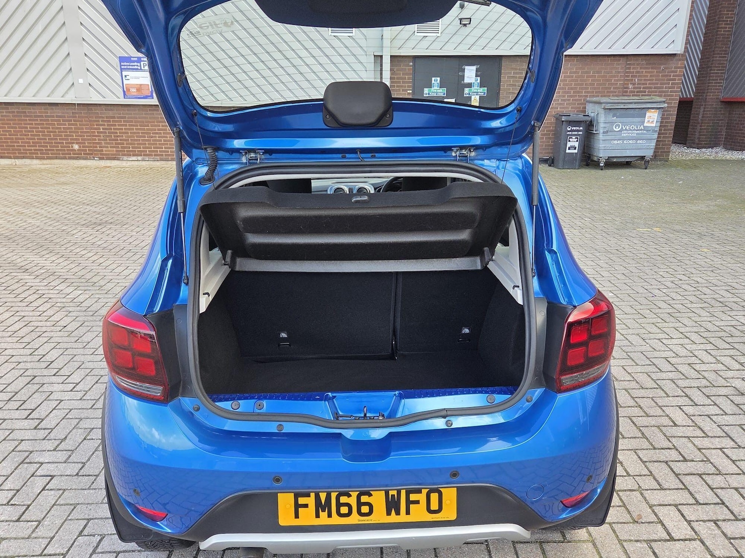 Used Dacia Sandero Stepway 2017 for sale - 77940476: Photo 10